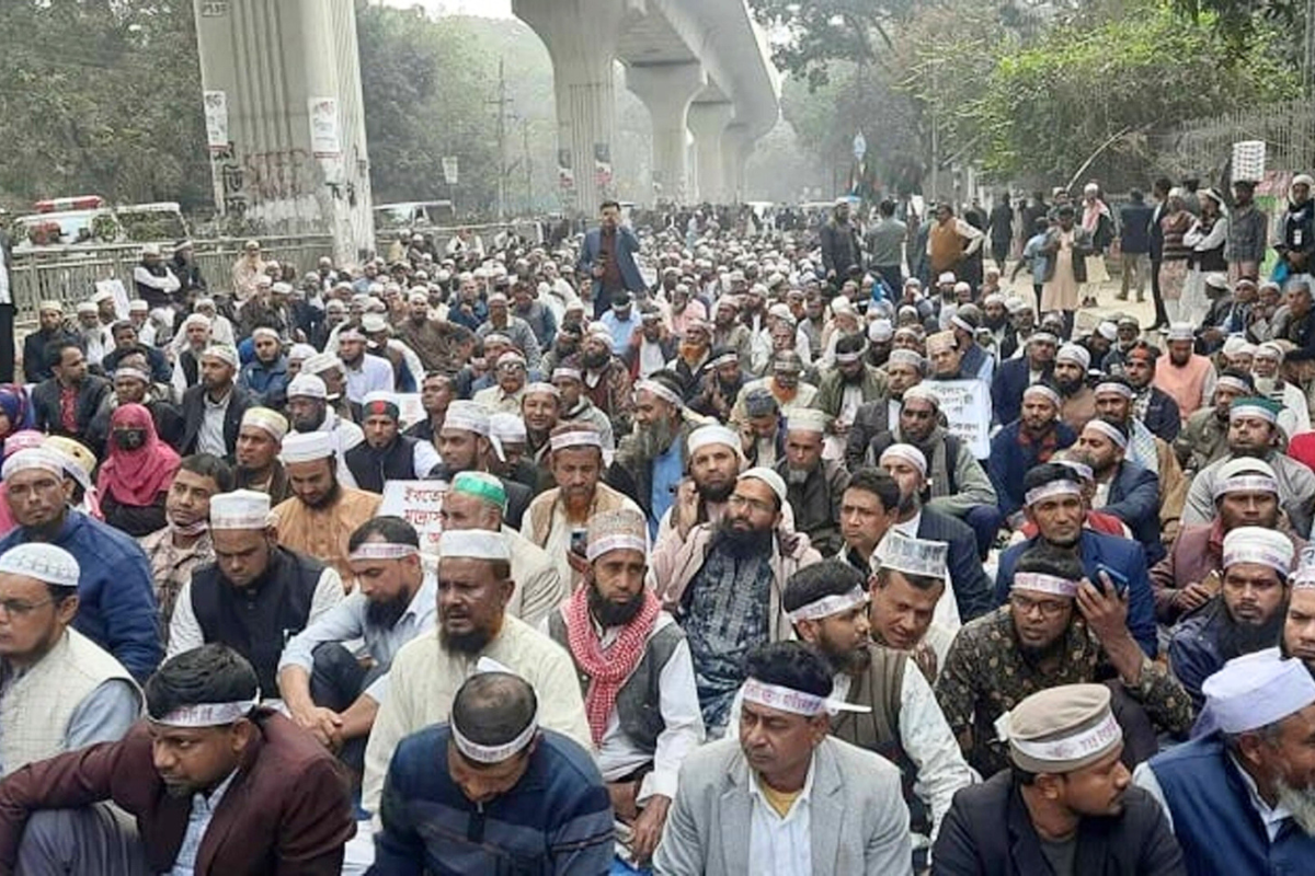সোমবারের মধ্যেই ইবতেদায়ি মাদ্রাসার জাতীয়করণ প্রক্রিয়া শুরু করার আশ্বাস