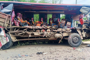 হবিগঞ্জে বাস সংঘর্ষে নিহত ২, আহত বহু যাত্রী