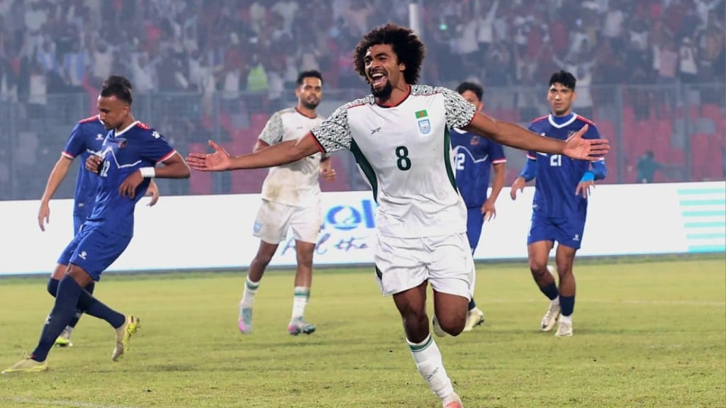 হামজা চৌধুরীর জাদুতে এগিয়েও শেষ মুহূর্তের গোলে ড্র বাংলাদেশ নেপাল ম্যাচে 1763070061 হামজা চৌধুরীর জাদুতে এগিয়েও শেষ মুহূর্তের গোলে ড্র বাংলাদেশ-নেপাল ম্যাচে