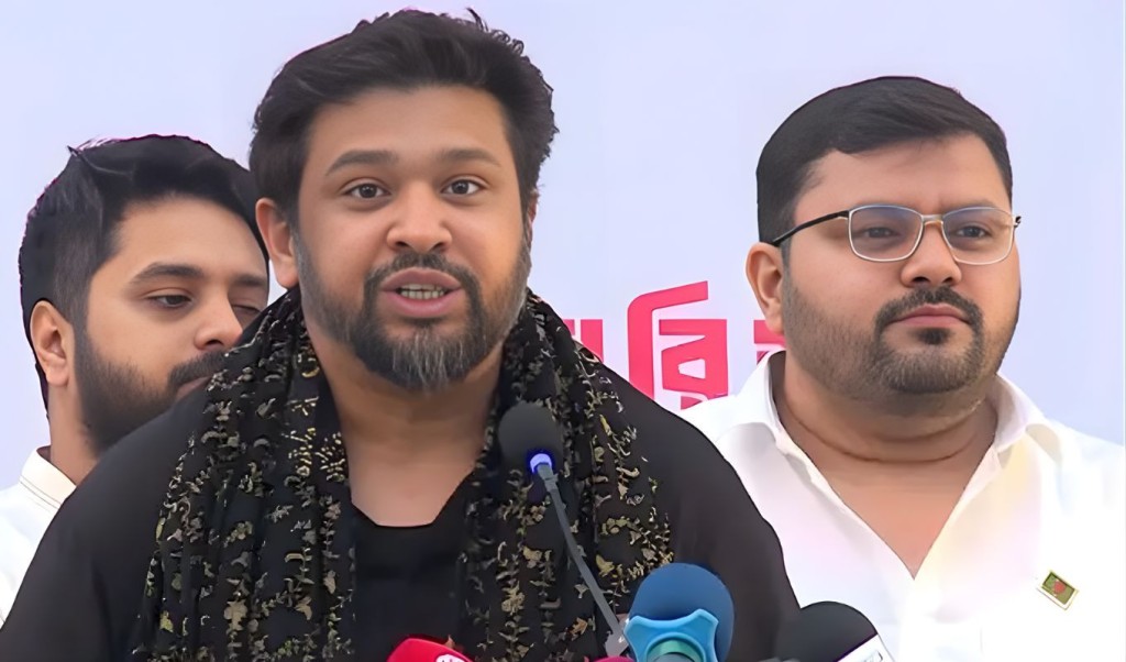 সংসদে বেগম জিয়া ও তারেক রহমানের পাশে বসা হবে আমার সৌভাগ্য: হুম্মাম কাদের 4 হুম্মাম কাদের 1762321278 সংসদে বেগম জিয়া ও তারেক রহমানের পাশে বসা হবে আমার সৌভাগ্য: হুম্মাম কাদের