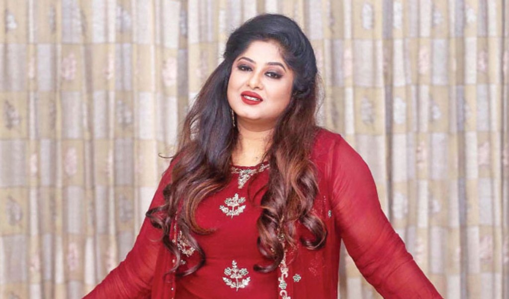 ৫২ বছরে পা রাখলেন চিত্রনায়িকা মৌসুমী 3 ৫২ বছরে পা রাখলেন চিত্রনায়িকা মৌসুমী 1762174189 ৫২ বছরে পা রাখলেন চিত্রনায়িকা মৌসুমী