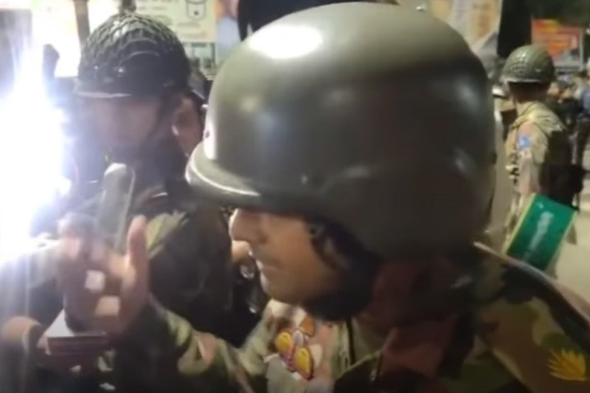 ‘অসভ্য জাতিরা বাড়ি-ঘর ভাঙে’—সেনা সদস্যের মন্তব্য ভাইরাল