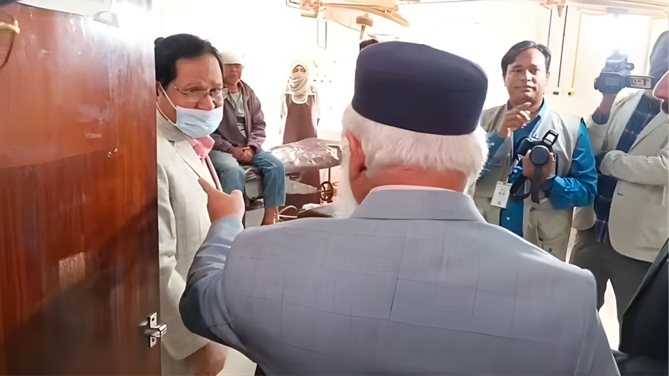 ডিজির সামনে ‘তর্কের ঝড়’! এক কথায় বদলে গেল চিকিৎসকের ভাগ্য—দায়িত্ব থেকে অব্যাহতি ও শোকজ