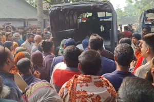 ঘরে ঢুকে হামলা, ফুফু নিহত—গুরুতর অবস্থায় ভাতিজি