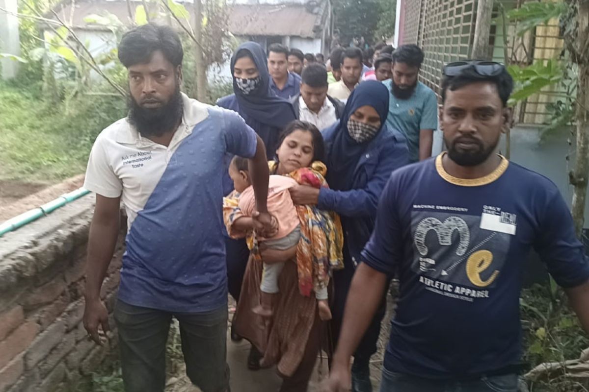 চার বছরের শিশুকে পিটিয়ে হত্যার অভিযোগে সৎ মা আটক