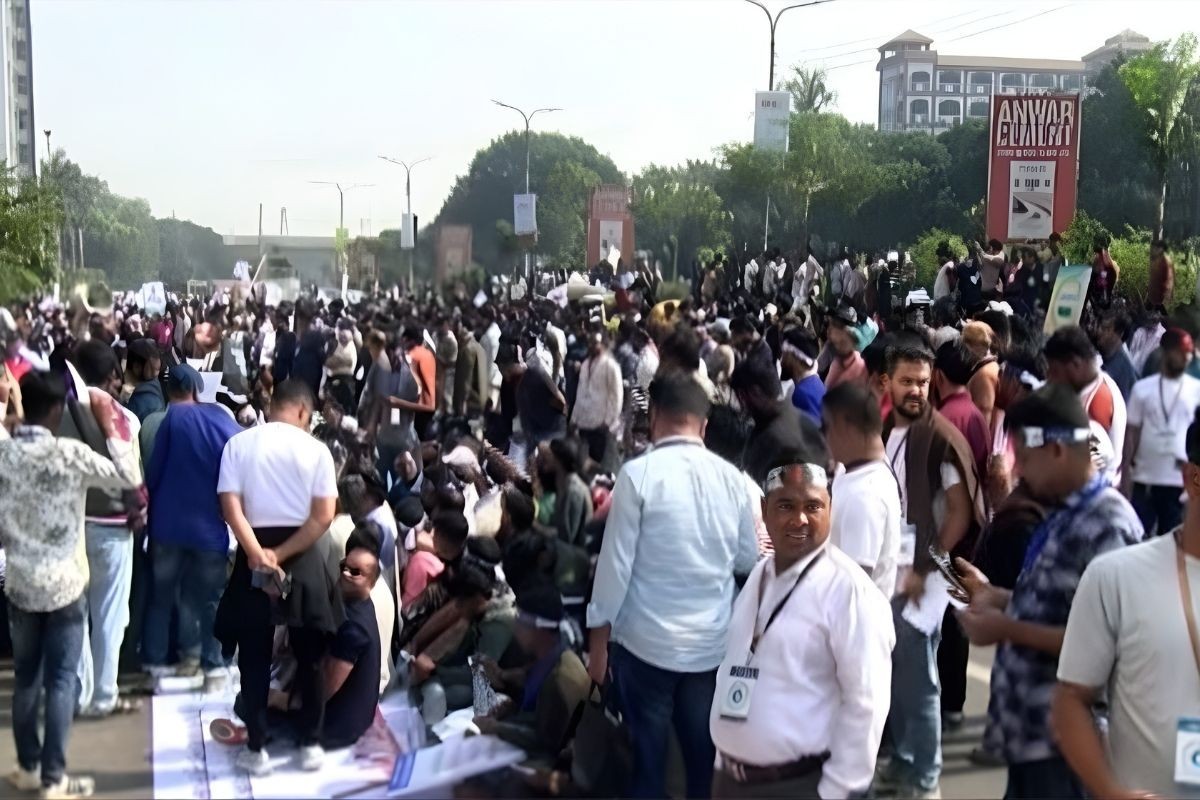 আগারগাঁওয়ে মোবাইল ব্যবসায়ীদের সড়ক অবরোধ: বিশ্লেষণ ও প্রেক্ষাপট