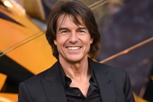 আনা দে আরমাসের বিচ্ছেদের পর টম ক্রুজ নতুন প্রেম খুঁজছেন