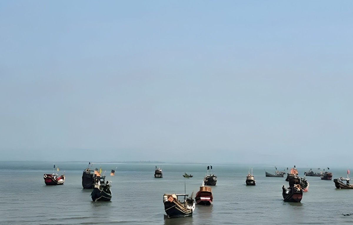 আরাকান আর্মির হাতে ৬ জেলে আটক