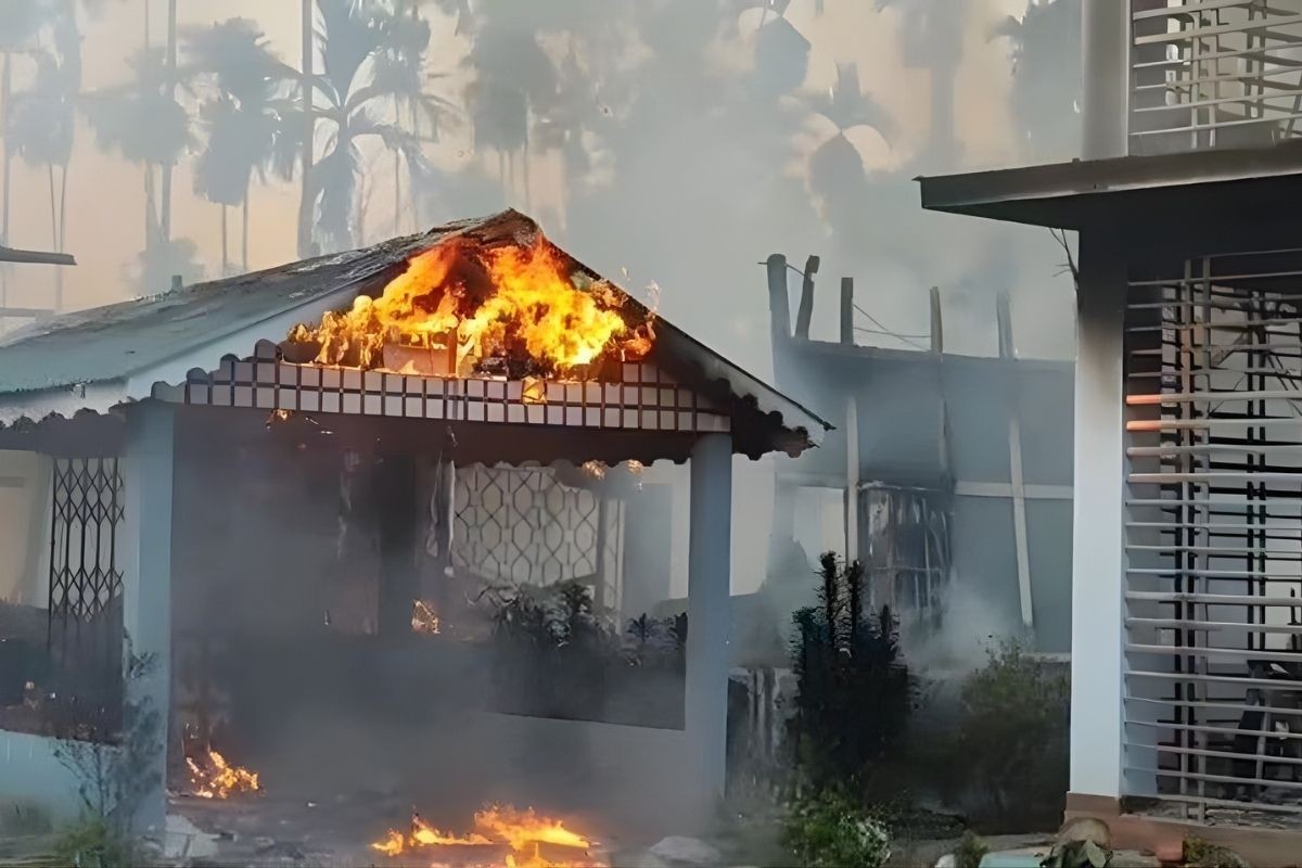 আসামের সহিংসতায় নিহত ২, কারফিউ জারি