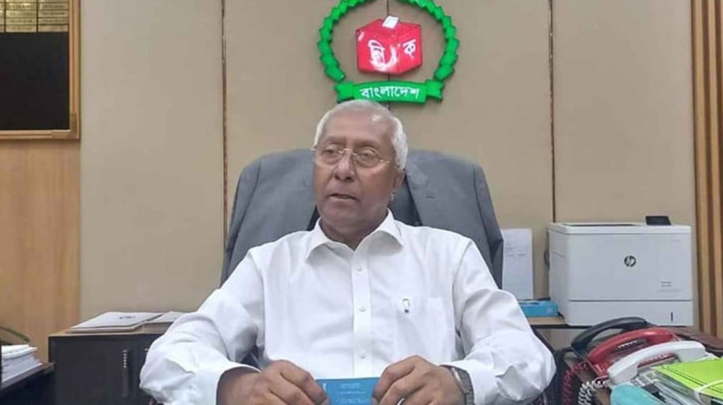 ইসি ভাবছে ভোটকেন্দ্রে গোপন কক্ষ বাড়ানোর বিষয় 1764539196 ইসি ভাবছে ভোটকেন্দ্রে গোপন কক্ষ বাড়ানোর বিষয়
