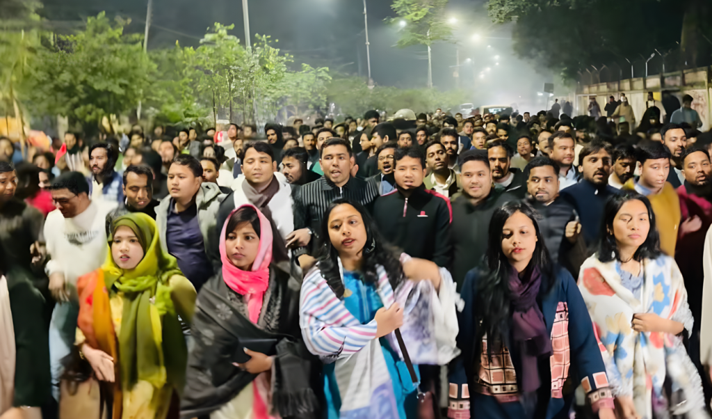 ওসমান হাদী হত্যাচেষ্টার প্রতিবাদে বিক্ষোভ ঢাবিতে 1765546519 ওসমান হাদী হত্যাচেষ্টার প্রতিবাদে বিক্ষোভ ঢাবিতে