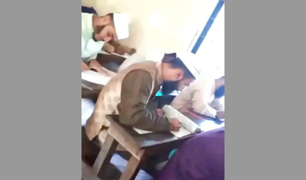 কুমিল্লার মাদ্রাসায় বই খুলে পরীক্ষা দিচ্ছেন শিক্ষার্থীরা ভিডিও ফেসবুকে ভাইরাল 1766577010 কুমিল্লার মাদ্রাসায় বই খুলে পরীক্ষা দিচ্ছেন শিক্ষার্থীরা: ভিডিও ফেসবুকে ভাইরাল