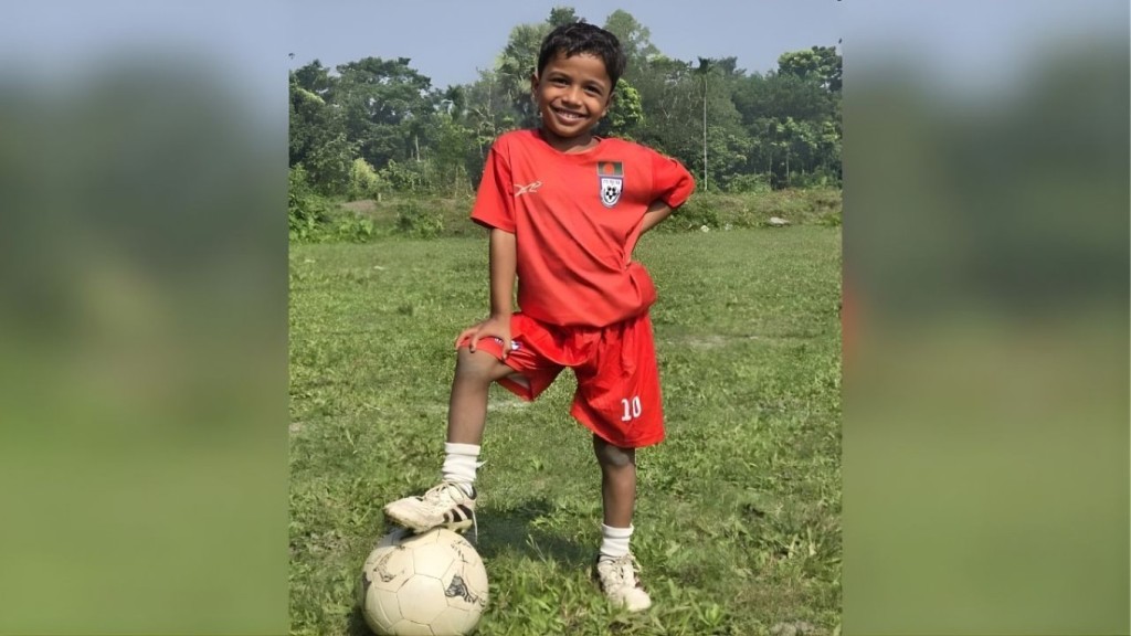 চাঁদপুরের খুদে মেসির স্বপ্নপূরণ এবার বিকেএসপিতে ভর্তি 1765402322 চাঁদপুরের খুদে মেসির স্বপ্নপূরণ, এবার বিকেএসপিতে ভর্তি