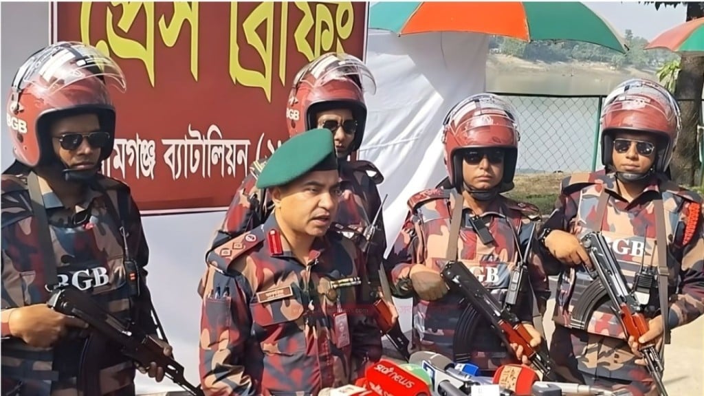 তাহিরপুর সীমান্তে শক্তিশালী ২৪টি বৈদ্যুতিক ডেটোনেটর জব্দ করল বিজিবি 1766789312 তাহিরপুর সীমান্তে শক্তিশালী ২৪টি বৈদ্যুতিক ডেটোনেটর জব্দ করল বিজিবি
