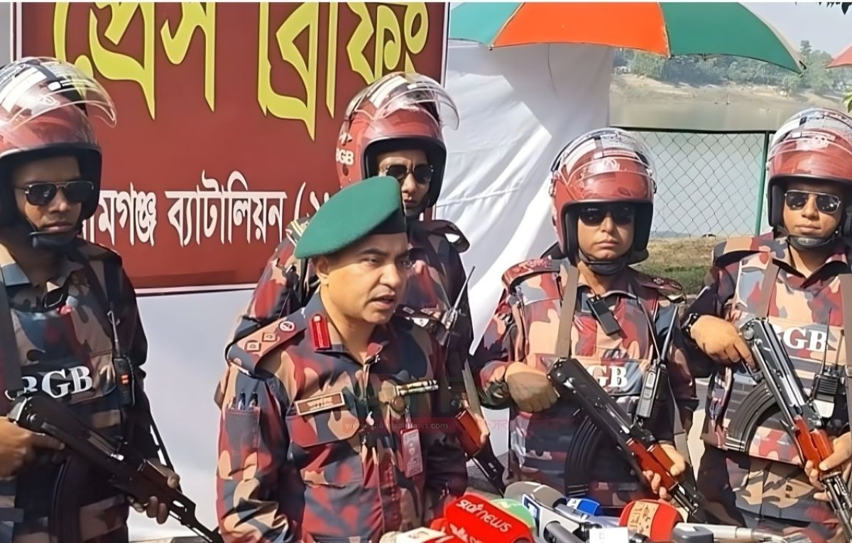 তাহিরপুর সীমান্তে শক্তিশালী ২৪টি বৈদ্যুতিক ডেটোনেটর জব্দ করল বিজিবি