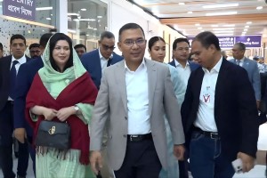 দীর্ঘ ১৭ বছর পর স্বদেশের মাটিতে পা রাখলেন বিএনপির ভারপ্রাপ্ত চেয়ারম্যান তারেক রহমান