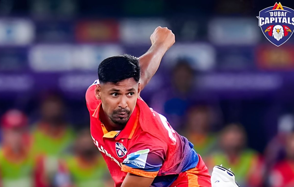 দুবাইয়ে এক ওভারে তিন উইকেট নিলেন মোস্তাফিজ