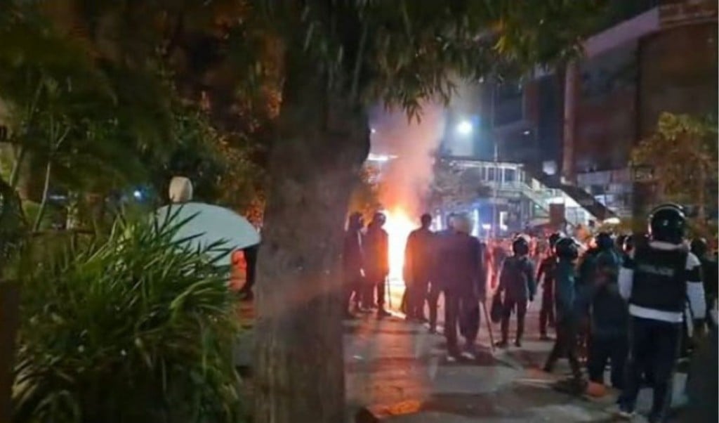 ধানমন্ডির ছায়ানট ভবনে হামলা ও আগুন 1766125536 ধানমন্ডির ছায়ানট ভবনে হামলা ও আগুন