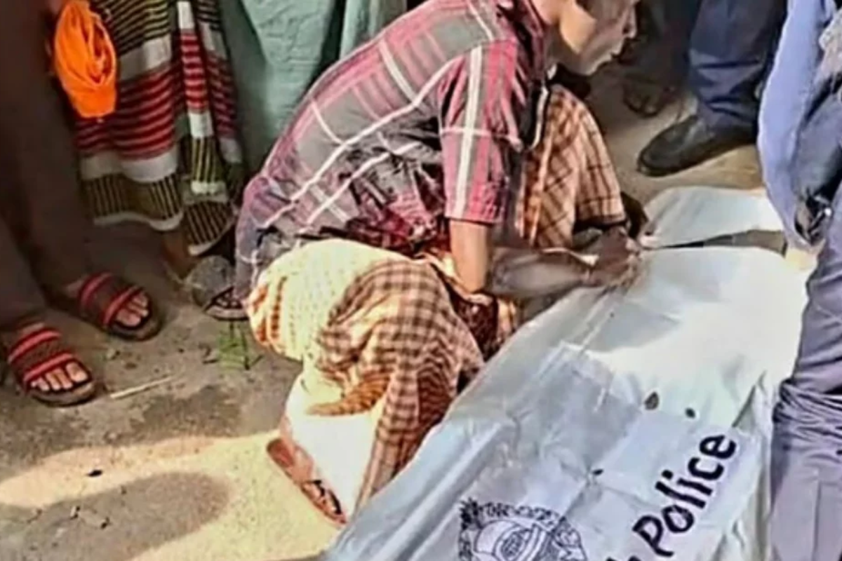 নোয়াখালীতে চাঁদাবাজির অভিযোগে গণপিটুনিতে যুবক নিহত