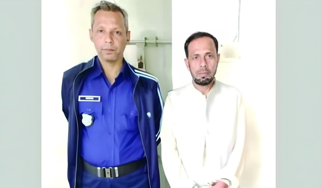পঞ্চম শ্রেণির ছাত্রীকে ধর্ষণের অভিযোগে প্রধান শিক্ষকে গ্রেপ্তার 1766288265 পঞ্চম শ্রেণির ছাত্রীকে ধর্ষণের অভিযোগে প্রধান শিক্ষকে গ্রেপ্তার