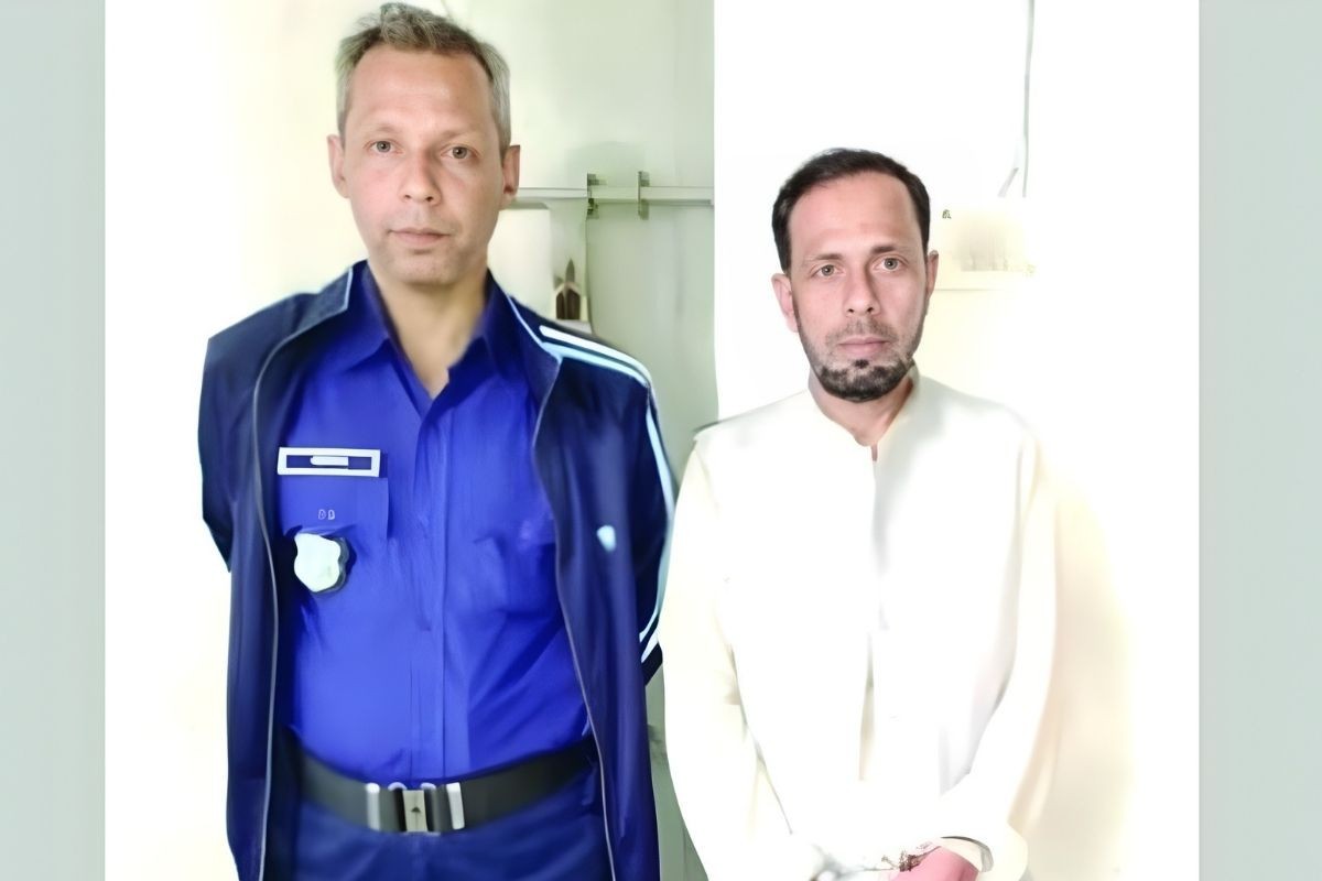 পঞ্চম শ্রেণির ছাত্রীকে ধর্ষণের অভিযোগে প্রধান শিক্ষকে গ্রেপ্তার