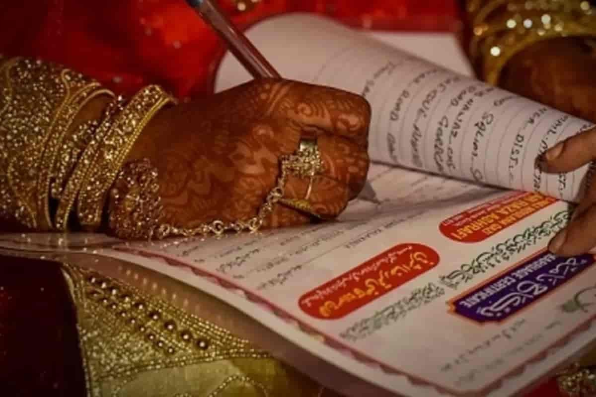 পাকিস্তানে সংখ্যালঘু মেয়েদের অপহরণ, ধর্মান্তরণ  ও জোরপূর্বক বিয়ে শংকাজনকভাবে বাড়ছে