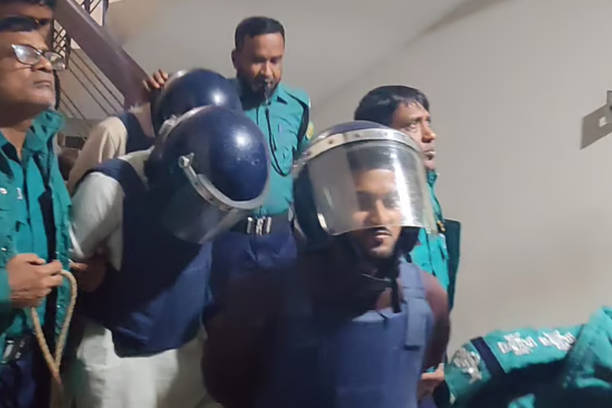 প্রথম আলো ও ডেইলি স্টার হামলায় আরও তিন জন গ্রেপ্তার