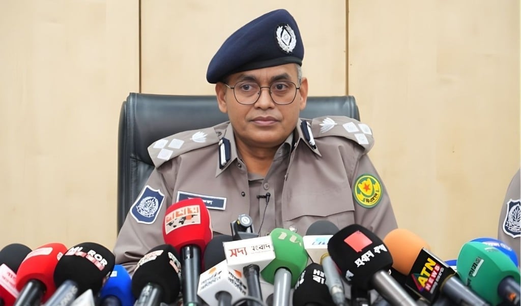 প্রথম আলো ও ডেইলি স্টারে হামলার ঘটনায় ১৭ গ্রেপ্তার শনাক্ত ৩১ 1766387912 প্রথম আলো ও ডেইলি স্টারে হামলার ঘটনায় ১৭ গ্রেপ্তার, শনাক্ত ৩১