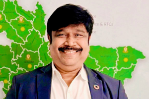 বাংলার যে সকল বরেণ্য ব্যক্তিদের সারিতে হাদি শায়িত হচ্ছে