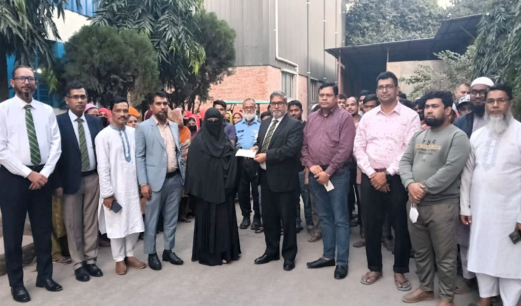বেঙ্গল লাইফের চিকিৎসা ও মৃত্যুদাবির চেক বিতরণ অনুষ্ঠান অনুষ্ঠিত 1765352623 বেঙ্গল লাইফের চিকিৎসা ও মৃত্যুদাবির চেক বিতরণ অনুষ্ঠান অনুষ্ঠিত