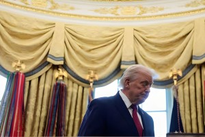 যুক্তরাষ্ট্রে ভোটারদের আস্থা কমেছে ট্রাম্প প্রশাসনের প্রতি