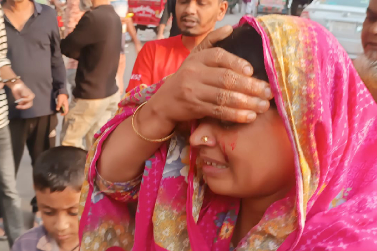 রাজধানীতে চার ককটেল বিস্ফোরণে জনপদ অস্থির, আহত ১ নারী
