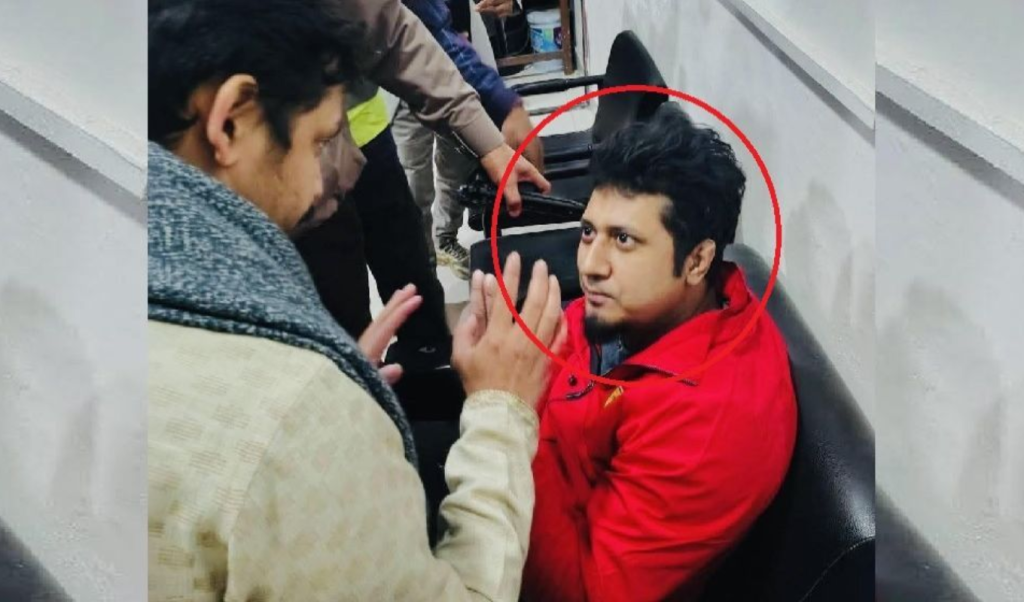 শাহবাগ থেকে খেলনা পিস্তলসহ যুবক গ্রেপ্তার 1767106373 শাহবাগ থেকে খেলনা পিস্তলসহ যুবক গ্রেপ্তার