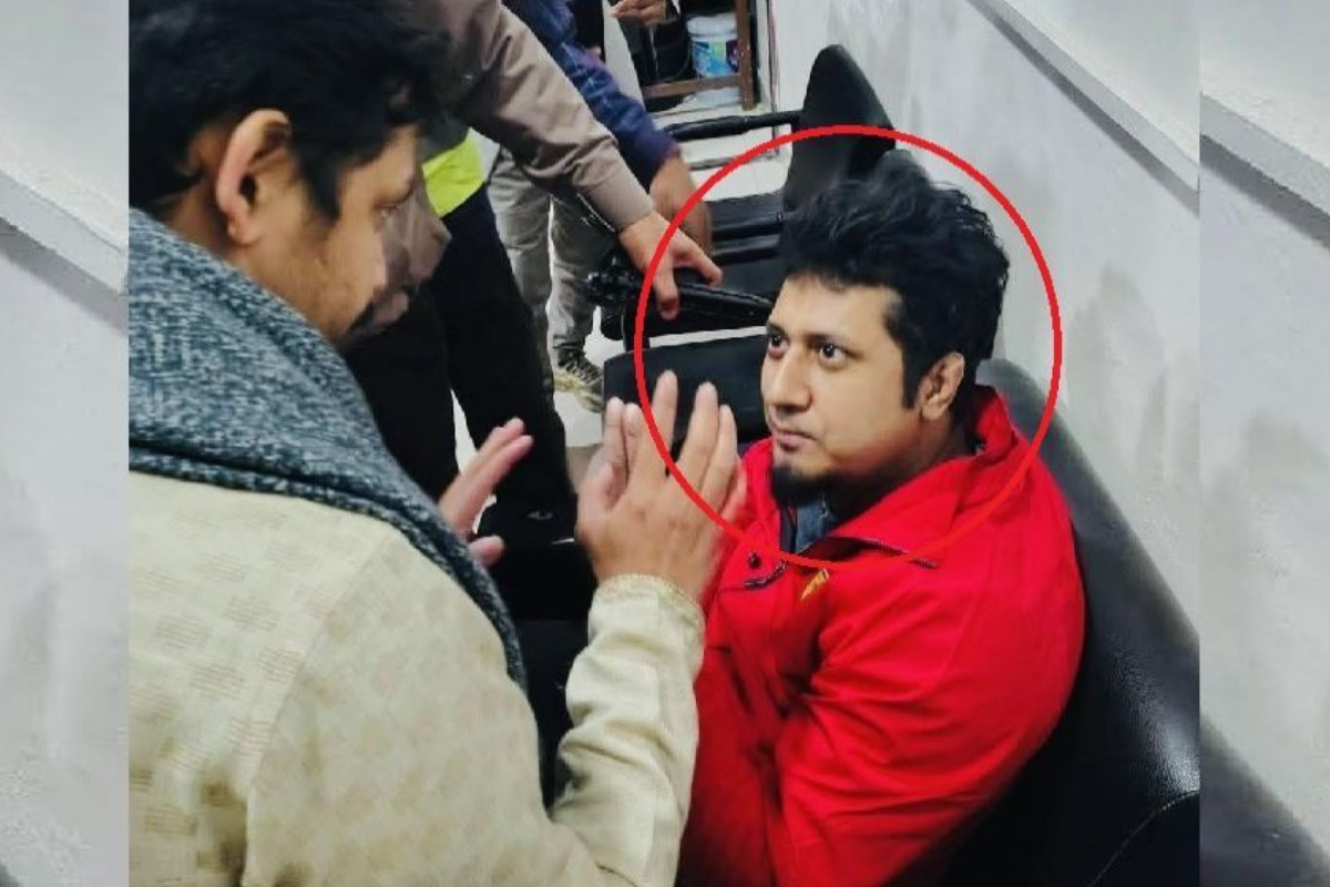 শাহবাগ থেকে খেলনা পিস্তলসহ যুবক গ্রেপ্তার