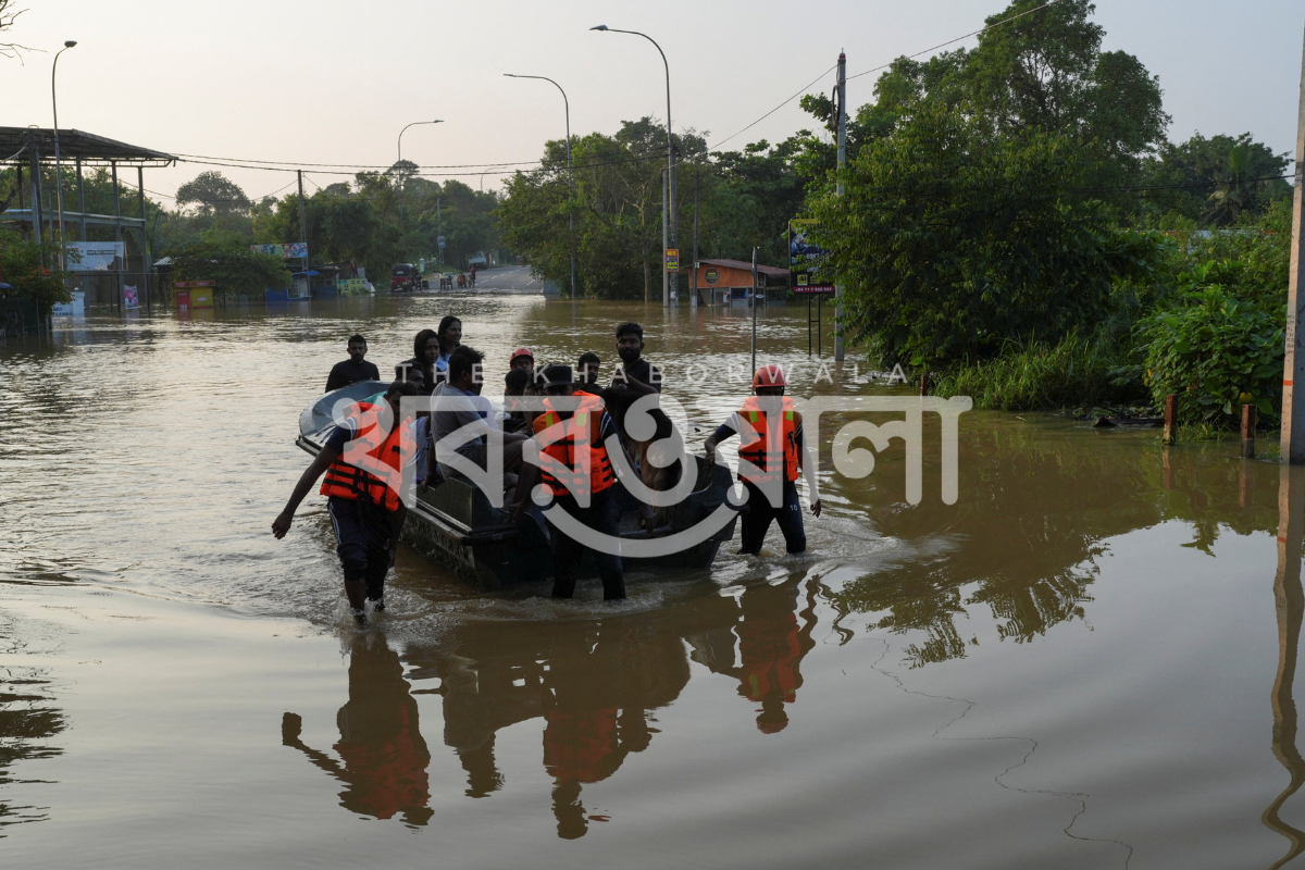শ্রীলঙ্কায় ঘূর্ণিঝড়-বন্যা বিপর্যয়: ত্রাণ ও উদ্ধার দল পাঠাচ্ছে বাংলাদেশ
