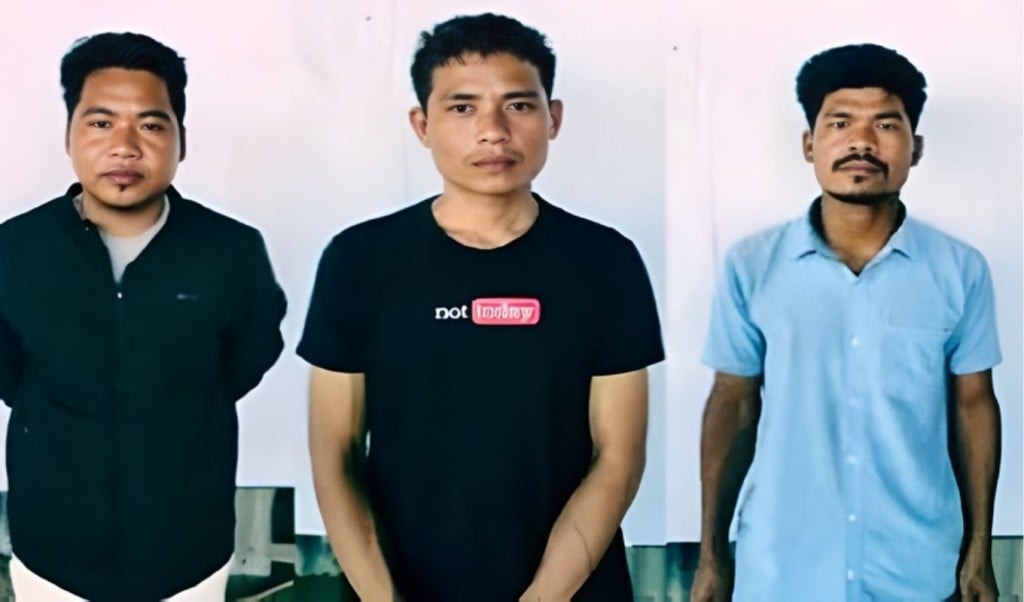 সীমান্তে ৩ ভারতীয় নাগরিক আটক রহস্যজনক পেছনের কারণ 1765441263 সীমান্তে ৩ ভারতীয় নাগরিক আটক, রহস্যজনক পেছনের কারণ