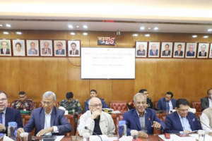 স্বরাষ্ট্র উপদেষ্টা পদত্যাগ গুজব উড়িয়ে দিয়েছেন, স্পষ্ট বার্তা