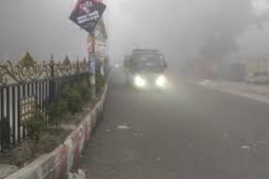 হাড়কাঁপানো শীতে স্থবির ঠাকুরগাঁও, সূর্যের দেখা নেই পাঁচ দিন