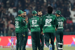 পাকিস্তান স্থগিত করল টি–টোয়েন্টি জার্সি উন্মোচন