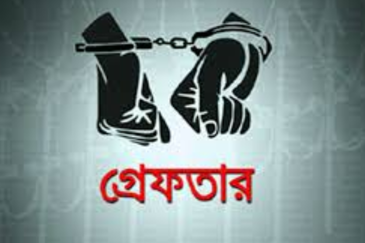 আওয়ামী লীগ নেতার বাড়িতে অভিযানে,অস্ত্র উদ্ধার সহ,দুইজন আটক