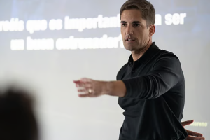 অতিরিক্ত এআই ব্যবহারেই বরখাস্ত স্প্যানিশ কোচ