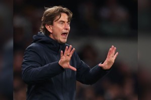 অনিশ্চয়তার মেঘে টমাস ফ্রাঙ্ক: টটেনহ্যামে বরখাস্তের গুঞ্জনের মাঝে অনুশীলন