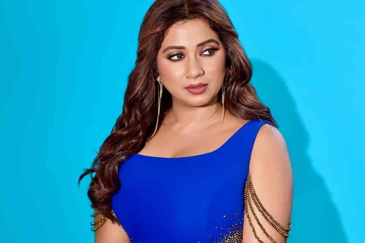 অরিজিতের প্লেব্যাক সিদ্ধান্তে শ্রেয়ার সমর্থন
