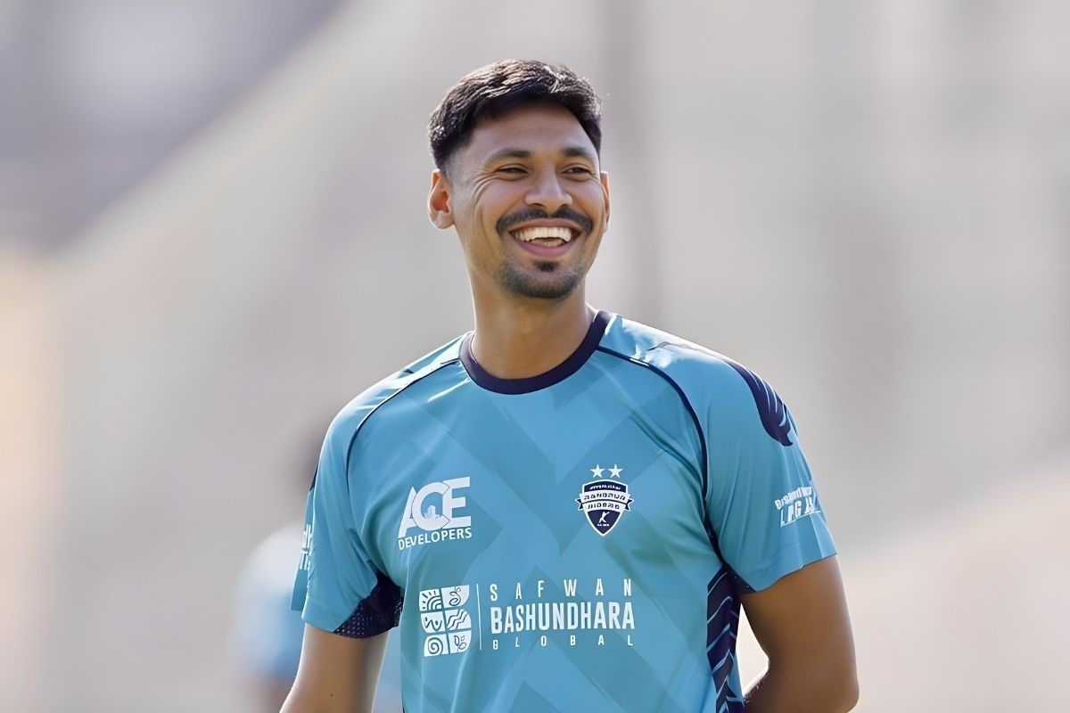 আইপিএল বিতর্কের মধ্যে মুস্তাফিজের ফেসবুক পোস্ট