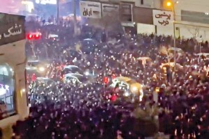 মানবাধিকার সংস্থার তথ্য অনুযায়ী, ইরানের বিক্ষোভে প্রাণ গেছে ৫০০ জনেরও বেশি