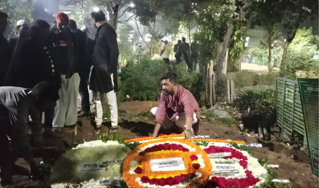 উত্তরার কবরস্থানে শেষ ঠিকানা জাভেদের উত্তরার কবরস্থানে শেষ ঠিকানা জাভেদের