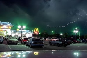 উৎসবে বজ্রপাতের তাণ্ডব: দক্ষিণ আফ্রিকায় ২ প্রাণহানি ও আহত ১৫০