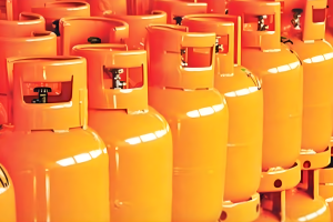 এলপিজি সংকট: দেশের বাজারে দাম বৃদ্ধি