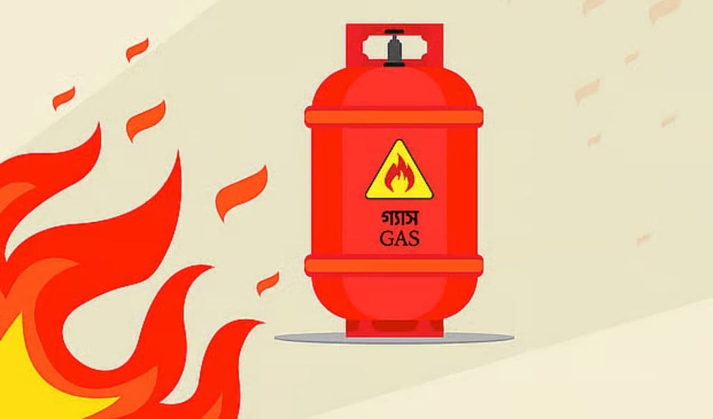 ওয়ারীর রেস্তোরাঁয় গ্যাসের সিলিন্ডার বিস্ফোরণে আট দগ্ধ