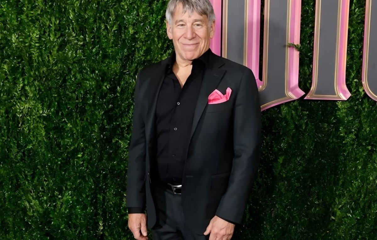 কেনেডি সেন্টার বর্জন করলেন অস্কারজয়ী সুরকার স্টিফেন শোয়ার্টজ